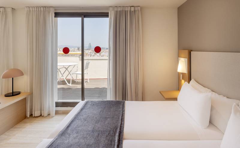 Junior suite Hotel ILUNION Almirante Barcelona