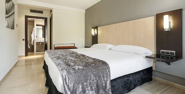 habitaciones de hotel ILUNION Almirante habitaciones de hoteles en barcelona cerca del puerto
