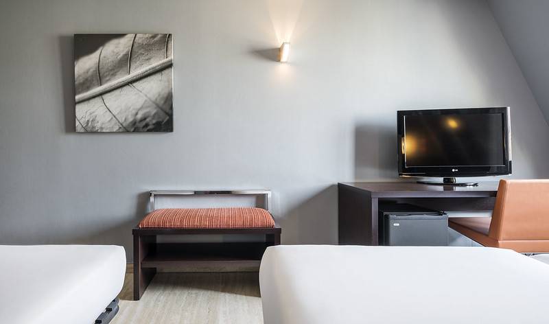 Habitación triple Hotel ILUNION Almirante Barcelona