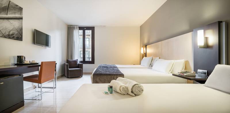 Habitación accesible Hotel ILUNION Almirante Barcelona