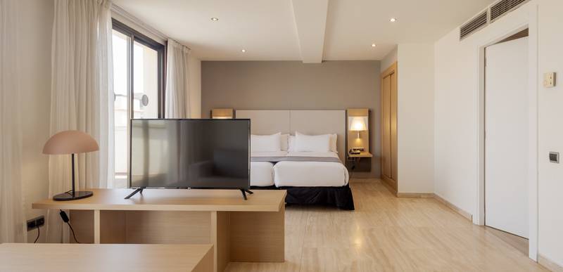 Junior suite Hotel ILUNION Almirante Barcelona