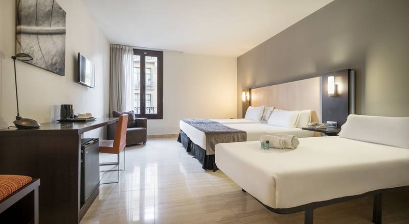 Habitación accesible Hotel ILUNION Almirante Barcelona